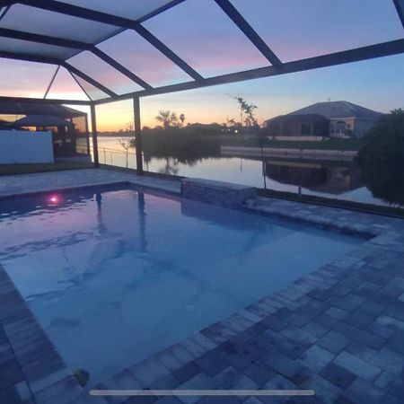 Newly Built Villa Ballerina With Heated Pool And Incredible View Into Beautiful Arrowheadcanal Cape Coral Eksteriør billede