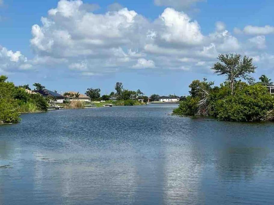 Newly Built Villa Ballerina With Heated Pool And Incredible View Into Beautiful Arrowheadcanal Cape Coral Eksteriør billede
